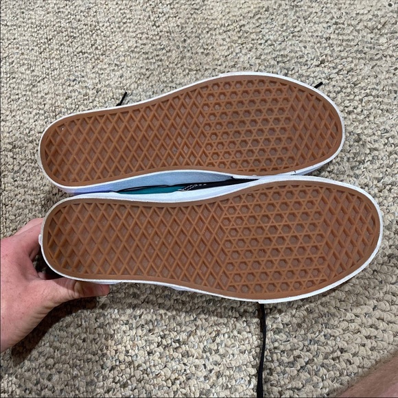 Vans - Picture 6 of 6